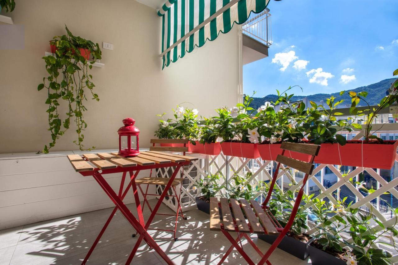 Magnifico B&B Sorrento Bagian luar foto
